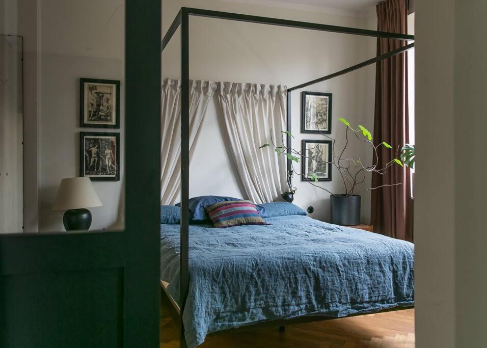 ורשה Dark Blue Apartment מראה חיצוני תמונה